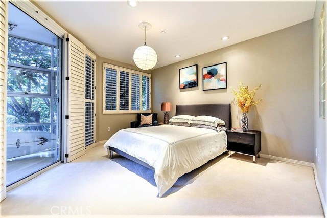 2 Bed Home for Sale in Los Angeles, California