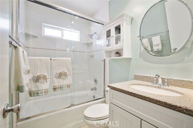 1900 Gates Avenue, Redondo Beach, California 90278, 3 Bedrooms Bedrooms, ,1 BathroomBathrooms,Residential,Sold,Gates,SB17065989