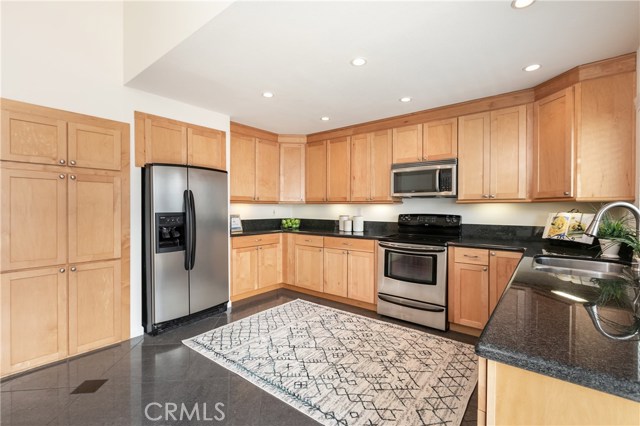 114 Guadalupe Avenue, Redondo Beach, California 90277, 2 Bedrooms Bedrooms, ,Residential,Sold,Guadalupe,SB19074799