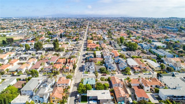 2022 Bataan Road, Redondo Beach, California 90278, 5 Bedrooms Bedrooms, ,4 BathroomsBathrooms,Residential,Sold,Bataan,PV20137433