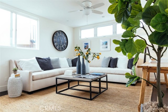 229 24th Street, Hermosa Beach, California 90254, 4 Bedrooms Bedrooms, ,3 BathroomsBathrooms,Residential,Sold,24th,DW17092631