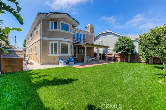 2225 Robinson Street, Redondo Beach, California 90278, 5 Bedrooms Bedrooms, ,3 BathroomsBathrooms,Residential,Sold,Robinson,SB17176979