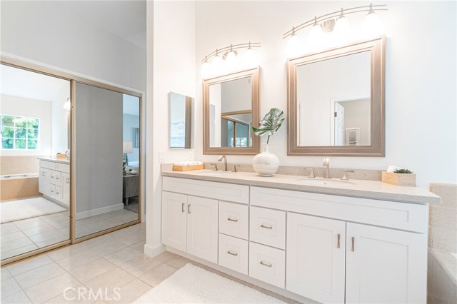 Master Suite Bathroom