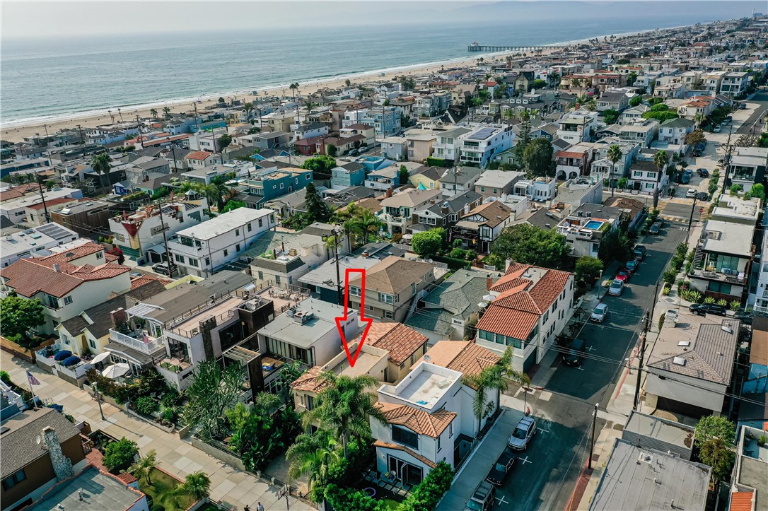 351 30th Street, Hermosa Beach, California 90254, 4 Bedrooms Bedrooms, ,3 BathroomsBathrooms,Residential,Sold,30th,SB20199821