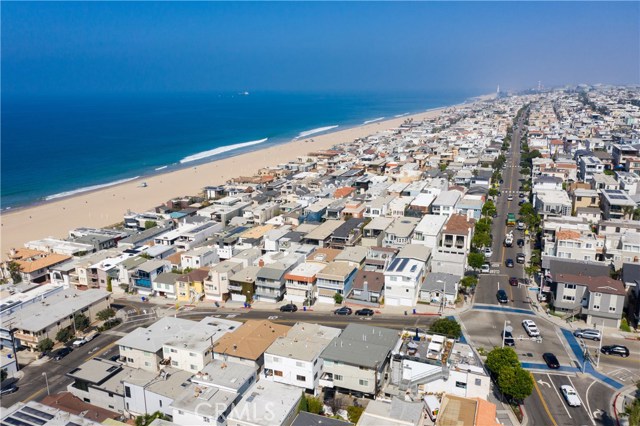 225 15th Street, Manhattan Beach, California 90266, 4 Bedrooms Bedrooms, ,1 BathroomBathrooms,Residential,Sold,15th,SB20180617
