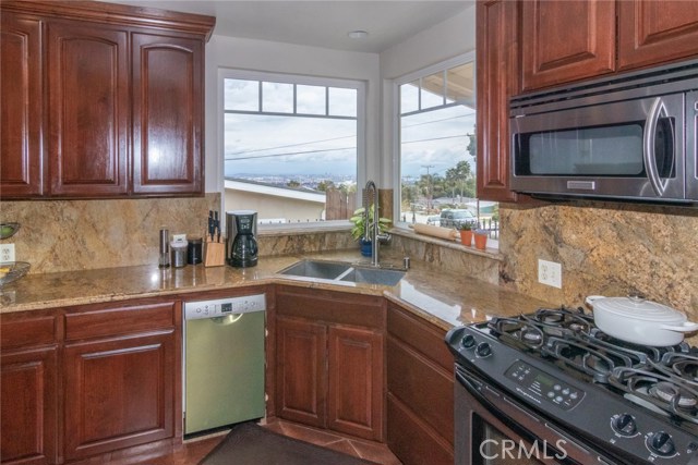 2065 Caddington Drive, Rancho Palos Verdes, California 90275, 3 Bedrooms Bedrooms, ,2 BathroomsBathrooms,Residential,Sold,Caddington,OC19039358