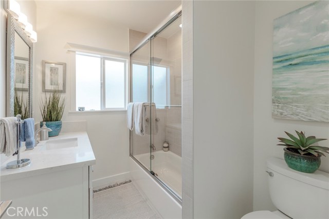 502 Paulina Avenue, Redondo Beach, California 90277, 3 Bedrooms Bedrooms, ,2 BathroomsBathrooms,Residential,Sold,Paulina,SB17257861