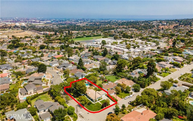 26 Gaucho Drive, Rolling Hills Estates, California 90274, 4 Bedrooms Bedrooms, ,2 BathroomsBathrooms,Residential,Sold,Gaucho,SB21153280