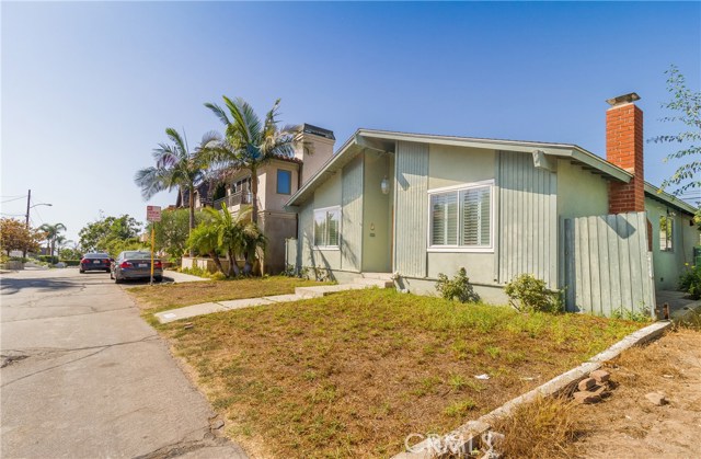 1005 15th Place, Hermosa Beach, California 90254, 3 Bedrooms Bedrooms, ,2 BathroomsBathrooms,Residential,Sold,15th,SB17224063