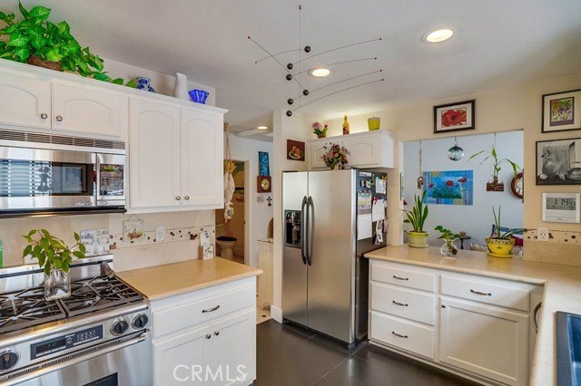 710 Beryl Street, Redondo Beach, California 90277, 3 Bedrooms Bedrooms, ,3 BathroomsBathrooms,Residential,Sold,Beryl,SB20099707