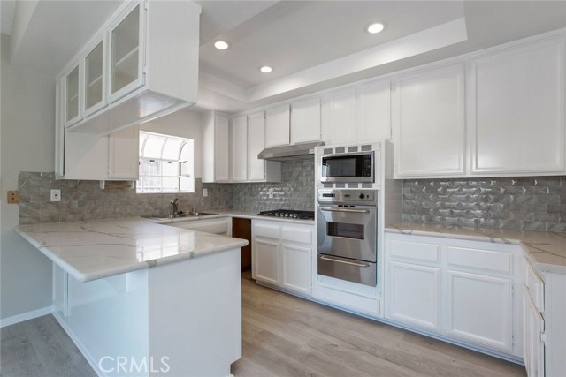 706 Vincent, Redondo Beach, California 90277, 2 Bedrooms Bedrooms, ,3 BathroomsBathrooms,Residential,Sold,Vincent,SB18193066