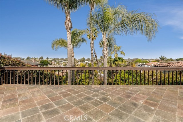 933 8th Street, Manhattan Beach, California 90266, 5 Bedrooms Bedrooms, ,2 BathroomsBathrooms,Residential,Sold,8th,SB19074971