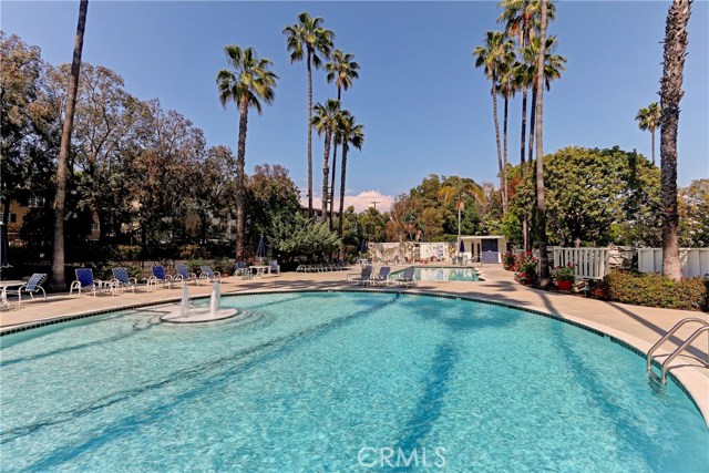 1 Bed Home for Sale in Los Angeles, California