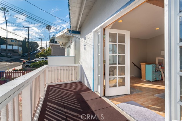 1623 Van Horne Lane, Redondo Beach, California 90278, 3 Bedrooms Bedrooms, ,3 BathroomsBathrooms,Residential,Sold,Van Horne,SB21089538