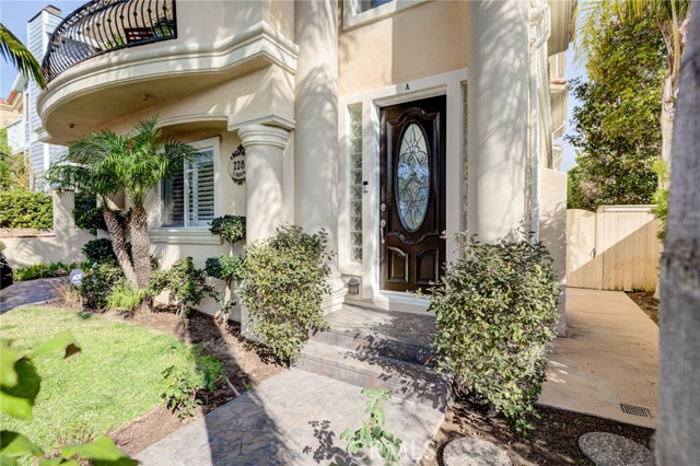228 Juanita Avenue, Redondo Beach, California 90277, 4 Bedrooms Bedrooms, ,2 BathroomsBathrooms,Residential,Sold,Juanita,SB20139705