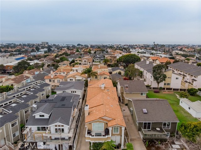 221 Lucia Avenue, Redondo Beach, California 90277, 3 Bedrooms Bedrooms, ,2 BathroomsBathrooms,Residential,Sold,Lucia,PV18060127