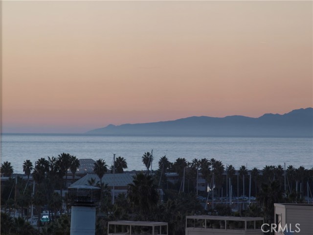 240 The Village, Redondo Beach, California 90277, 1 Bedroom Bedrooms, ,1 BathroomBathrooms,Residential,Sold,The Village,SB17166583