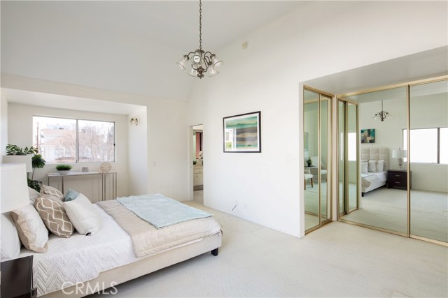 3 Bed Home for Sale in Los Angeles, California