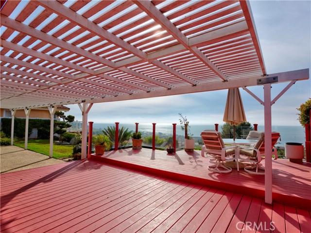 Backyard deck - fantastic full ocean view