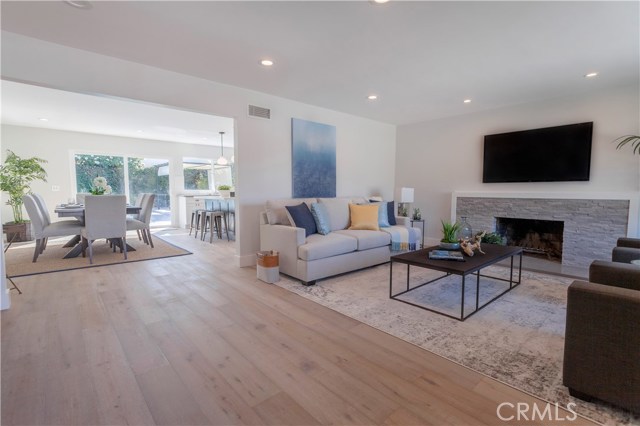 4372 Birchwood Avenue Seal Beach Ca 90740 The Address