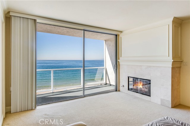 615 Esplanade, Redondo Beach, California 90277, 1 Bedroom Bedrooms, ,1 BathroomBathrooms,Residential,Sold,Esplanade,SB18261238