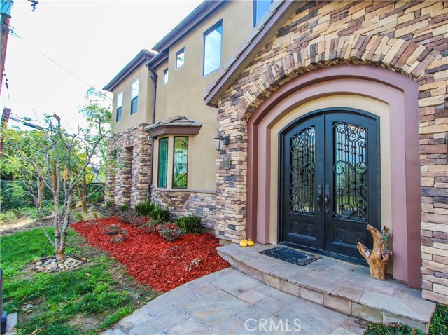 Photo of 230 E Valley View Drive, Fullerton, CA 92832