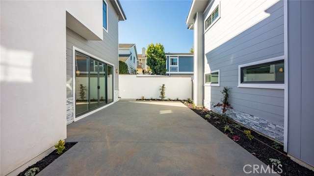 1917 Farrell Avenue, Redondo Beach, California 90278, 4 Bedrooms Bedrooms, ,3 BathroomsBathrooms,Residential,Sold,Farrell,PV20259109