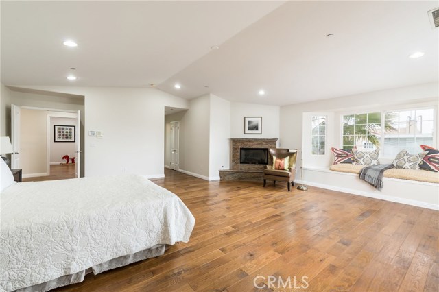 2515 Voorhees Avenue, Redondo Beach, California 90278, 4 Bedrooms Bedrooms, ,4 BathroomsBathrooms,Residential,Sold,Voorhees,SB18062969