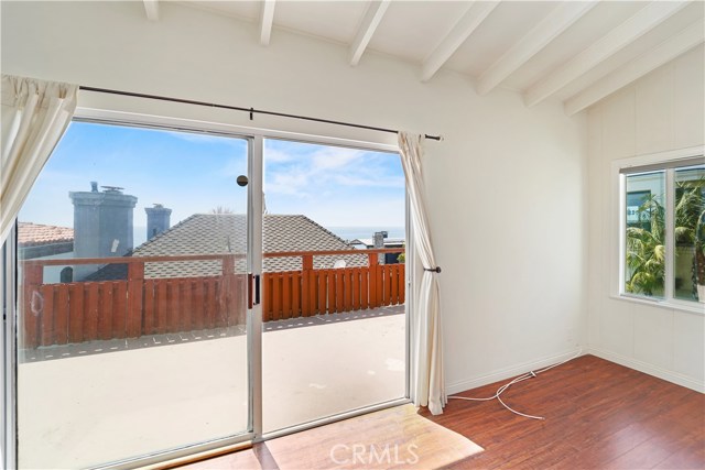 2821 Bayview Drive, Manhattan Beach, California 90266, 3 Bedrooms Bedrooms, ,2 BathroomsBathrooms,Residential,Sold,Bayview,SB20155622