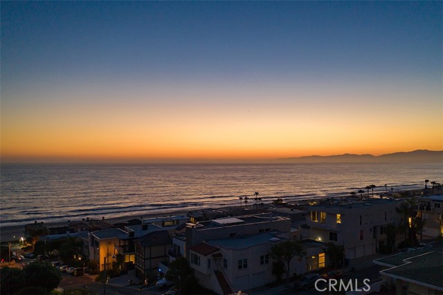 2615 Crest Drive, Manhattan Beach, California 90266, 3 Bedrooms Bedrooms, ,4 BathroomsBathrooms,Residential,Sold,Crest,SB21100273