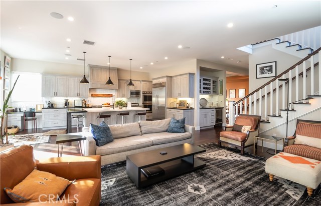 756 36th Street, Manhattan Beach, California 90266, 6 Bedrooms Bedrooms, ,3 BathroomsBathrooms,Residential,Sold,36th,SB20029845