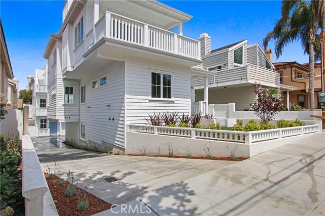 512 Irena, Redondo Beach, California 90277, 4 Bedrooms Bedrooms, ,2 BathroomsBathrooms,Residential,Sold,Irena,SB20156478