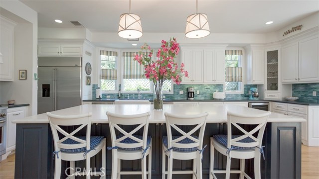 872 27th Street, Manhattan Beach, California 90266, 4 Bedrooms Bedrooms, ,3 BathroomsBathrooms,Residential,Sold,27th,SB20136143