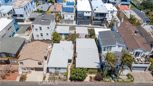 457 28th Street, Manhattan Beach, California 90266, 2 Bedrooms Bedrooms, ,1 BathroomBathrooms,Residential,Sold,28th,SB21112432