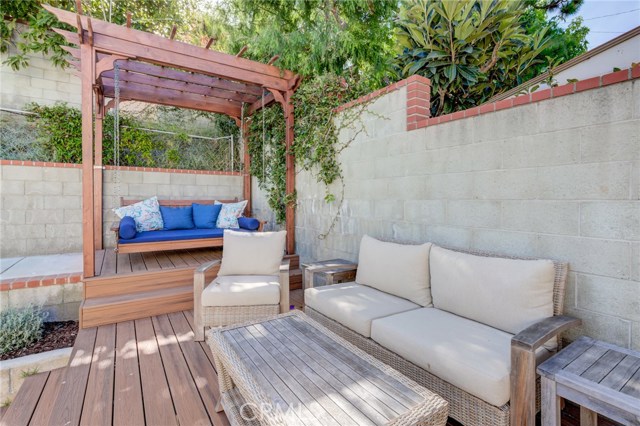 417 Susana Avenue, Redondo Beach, California 90277, 4 Bedrooms Bedrooms, ,2 BathroomsBathrooms,Residential,Sold,Susana,SB20152659