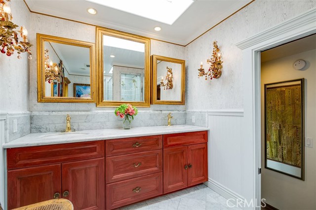 3213 Valley Drive, Manhattan Beach, California 90266, 3 Bedrooms Bedrooms, ,3 BathroomsBathrooms,Residential,Sold,Valley,SB21017306