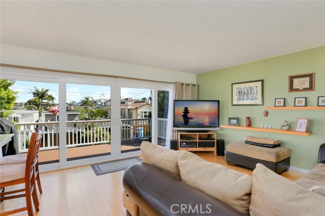 1723 Stanford Avenue, Redondo Beach, California 90278, 3 Bedrooms Bedrooms, ,2 BathroomsBathrooms,Residential,Sold,Stanford,SB19044326