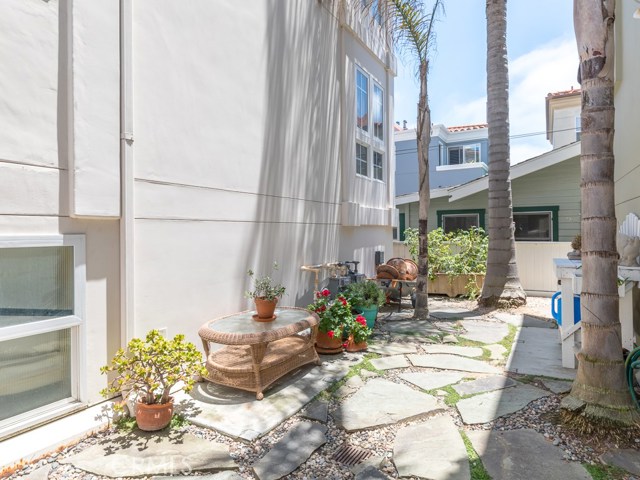240 Monterey Boulevard, Hermosa Beach, California 90254, 3 Bedrooms Bedrooms, ,2 BathroomsBathrooms,Residential,Sold,Monterey,SB19037941