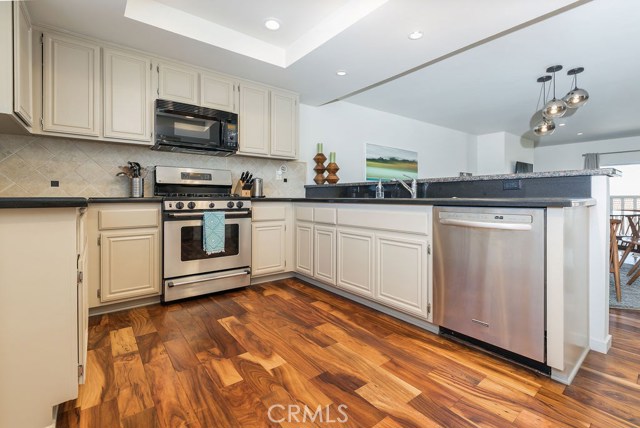 222 Guadalupe Avenue, Redondo Beach, California 90277, 4 Bedrooms Bedrooms, ,1 BathroomBathrooms,Residential,Sold,Guadalupe,SB19253760