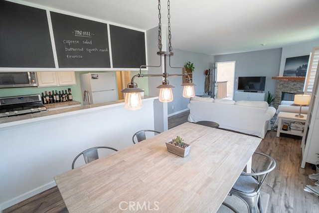 720 Meyer Lane, Redondo Beach, California 90278, 2 Bedrooms Bedrooms, ,2 BathroomsBathrooms,Residential,Sold,Meyer,SB19083310