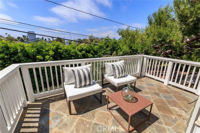 2805 Palm Avenue, Manhattan Beach, California 90266, 5 Bedrooms Bedrooms, ,4 BathroomsBathrooms,Residential,Sold,Palm,SB19212306