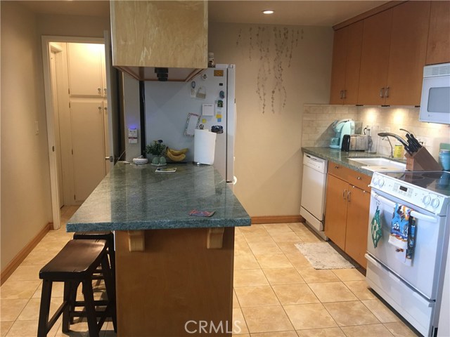 605 Prospect Avenue, Redondo Beach, California 90277, 1 Bedroom Bedrooms, ,1 BathroomBathrooms,Residential,Sold,Prospect,PV18138065