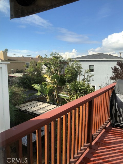 1215 20th Street, Hermosa Beach, California 90254, 4 Bedrooms Bedrooms, ,2 BathroomsBathrooms,Residential,Sold,20th,TR19013511