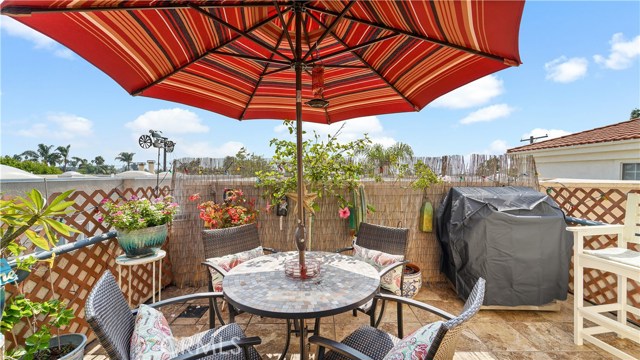 818 Juanita Avenue, Redondo Beach, California 90277, 4 Bedrooms Bedrooms, ,1 BathroomBathrooms,Residential,Sold,Juanita,SB20195219