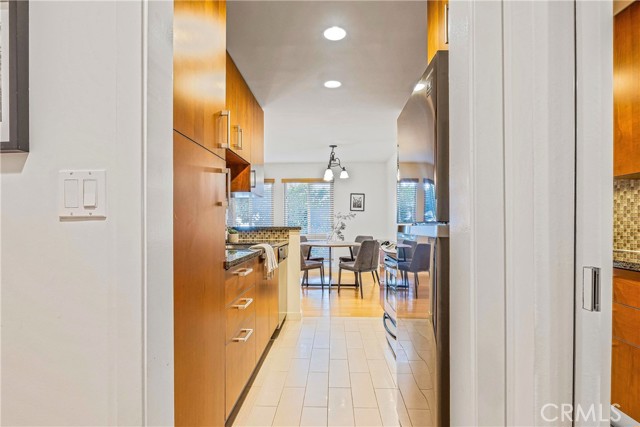 1 Bed Home for Sale in Hancock Park, California