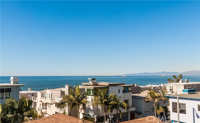 2215 Bayview Drive, Manhattan Beach, California 90266, 4 Bedrooms Bedrooms, ,3 BathroomsBathrooms,Residential,Sold,Bayview,SB20132281