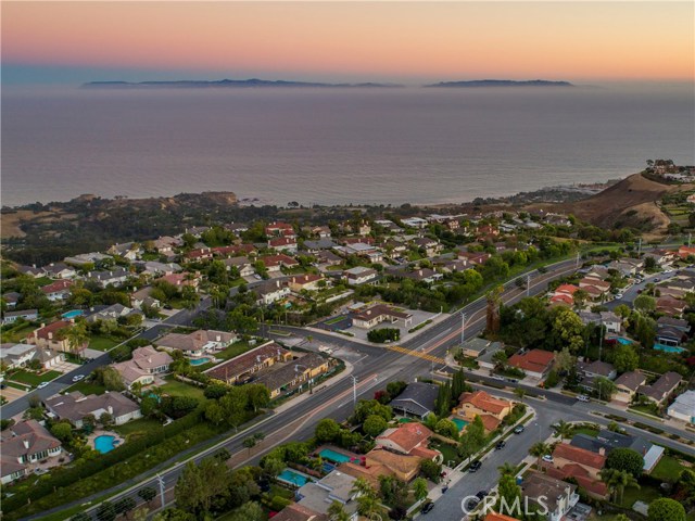 29710 Whitley Collins Drive, Rancho Palos Verdes, California 90275, 5 Bedrooms Bedrooms, ,2 BathroomsBathrooms,Residential,Sold,Whitley Collins,PV17150081