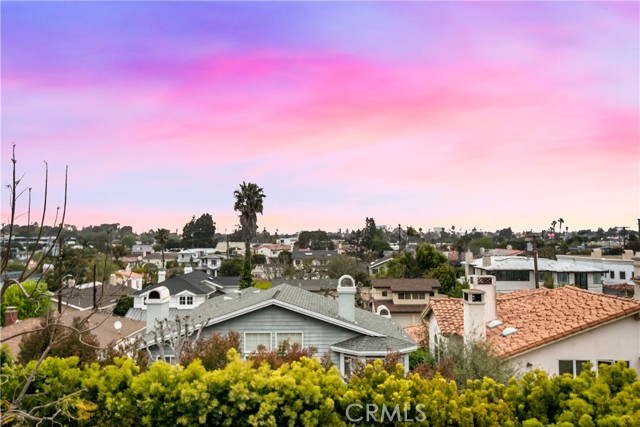 937 8th Street, Manhattan Beach, California 90266, 5 Bedrooms Bedrooms, ,5 BathroomsBathrooms,Residential,Sold,8th,SB21065307