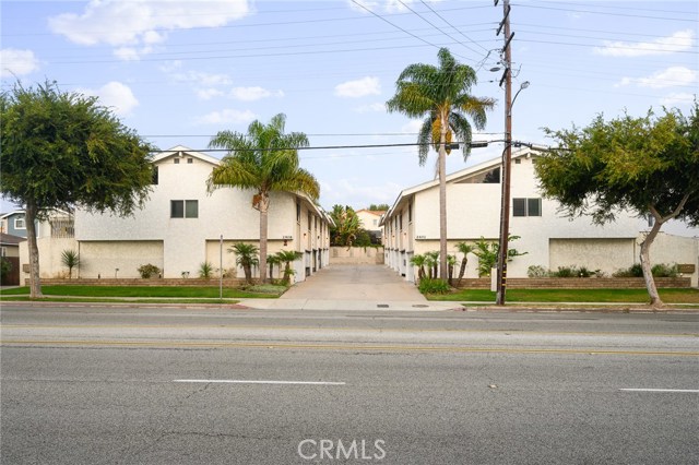 2406 Aviation Boulevard, Redondo Beach, California 90278, 3 Bedrooms Bedrooms, ,1 BathroomBathrooms,Residential,Sold,Aviation,SB20181174