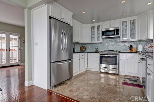 506 Helberta Avenue, Redondo Beach, California 90277, 3 Bedrooms Bedrooms, ,2 BathroomsBathrooms,Residential,Sold,Helberta,SB19050182